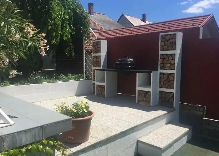 Centrum Nyaralo Casa vacanze Vonyarcvashegy